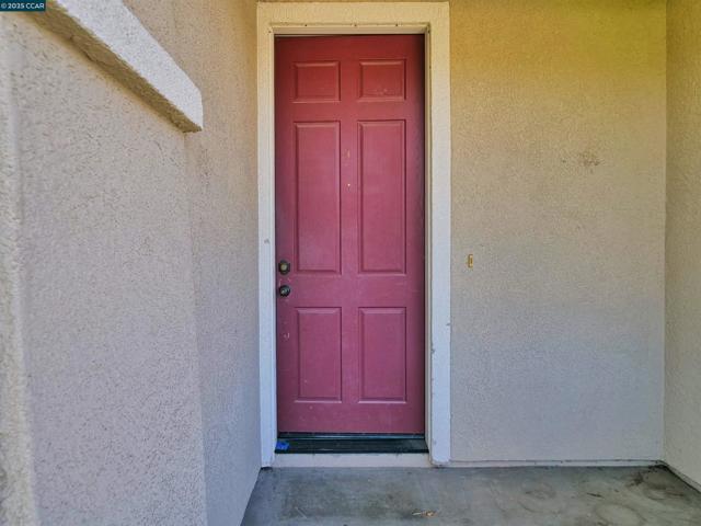 2035 Pasado Avenue, Manteca CA: https://media.crmls.org/mediaz/2eb65d50-6ae2-4337-b914-d04925e910a6.jpg