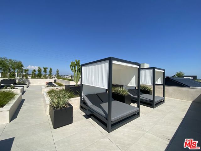 10700 Tabor Street, Los Angeles CA: https://media.crmls.org/mediaz/2eb67259-6c89-4cf0-8cfc-c4dbda7c8652.jpg