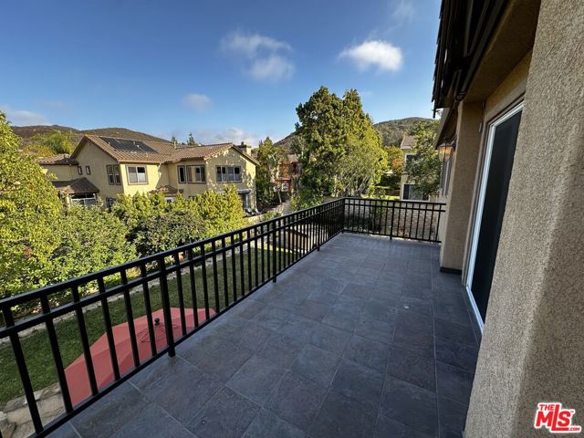 5338 Via Dolores, Newbury Park CA: https://media.crmls.org/mediaz/2eb6c7e9-d261-4ce9-9cc0-d4c370be2819.jpg