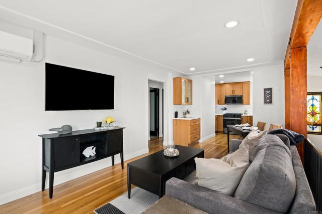 Detail Gallery Image 27 of 46 For 608 Forward St, La Jolla,  CA 92037 - 3 Beds | 2 Baths