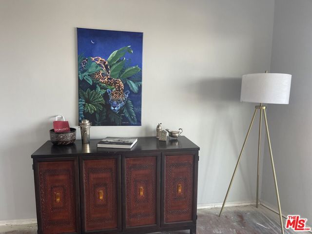 3921 Don Diablo Drive, Los Angeles CA: https://media.crmls.org/mediaz/2eb6dbbf-88ae-460d-9e8e-3a774309b008.jpg