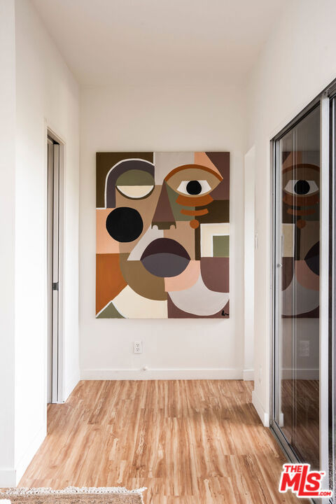 3720 Alta Mesa Drive, Studio City CA: https://media.crmls.org/mediaz/2eb7595c-1a5b-4f11-8ce2-4a567e8660ad.jpg