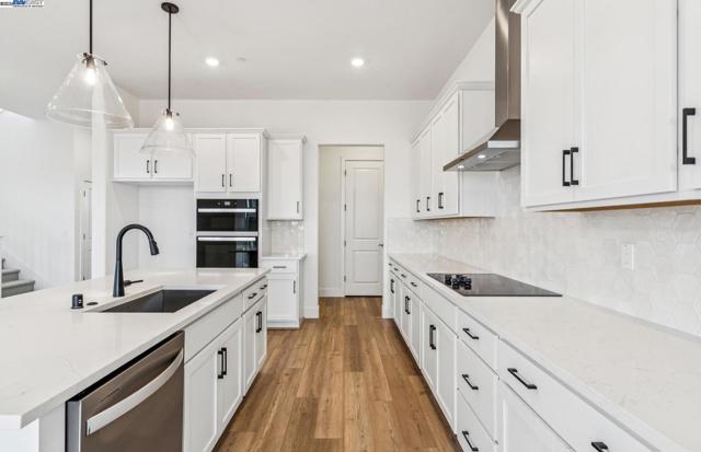 1552 Kasnak Drive, Manteca CA: https://media.crmls.org/mediaz/2eb83e09-3621-42e8-ac3d-462c8beefcf7.jpg