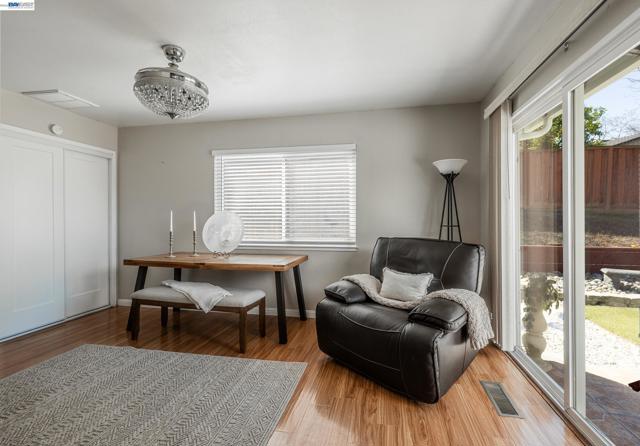 Image 9 of 31 For 2279 Saint George Dr