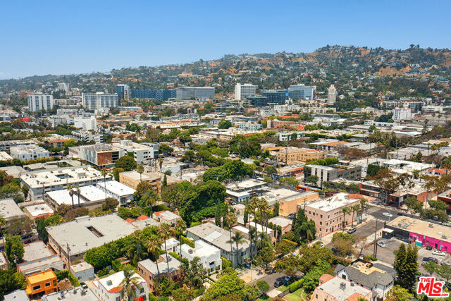 1033 N La Jolla Avenue, West Hollywood CA: https://media.crmls.org/mediaz/2eb8707a-6c37-4ced-a51c-37302b0ece98.jpg