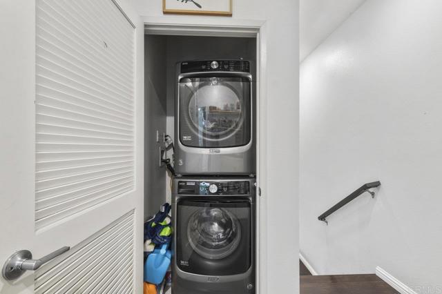 Image 15 of 28 For 1205 Paseo Sea Cliff  69