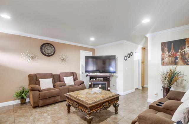 Photo #6: PTP2405002 Listing 