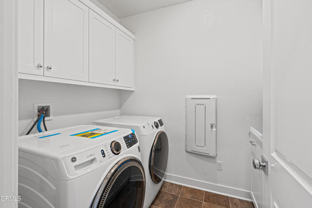 509 snowdrop Lane, Santa Paula CA: https://media.crmls.org/mediaz/2eb9866b-b72d-473e-9cb9-3fb2fca01d8b.jpg