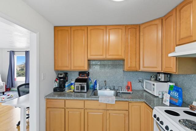 1840 Church Street, San Francisco CA: https://media.crmls.org/mediaz/2eba3dca-44fc-4c48-88a9-389a1358b21e.jpg