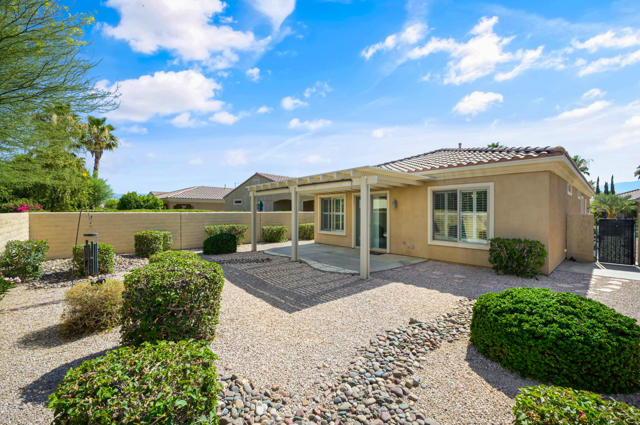 40752 Calle Guapo, Indio CA: https://media.crmls.org/mediaz/2eba66f4-36a3-4ac0-aa7e-edf3758849e6.jpg