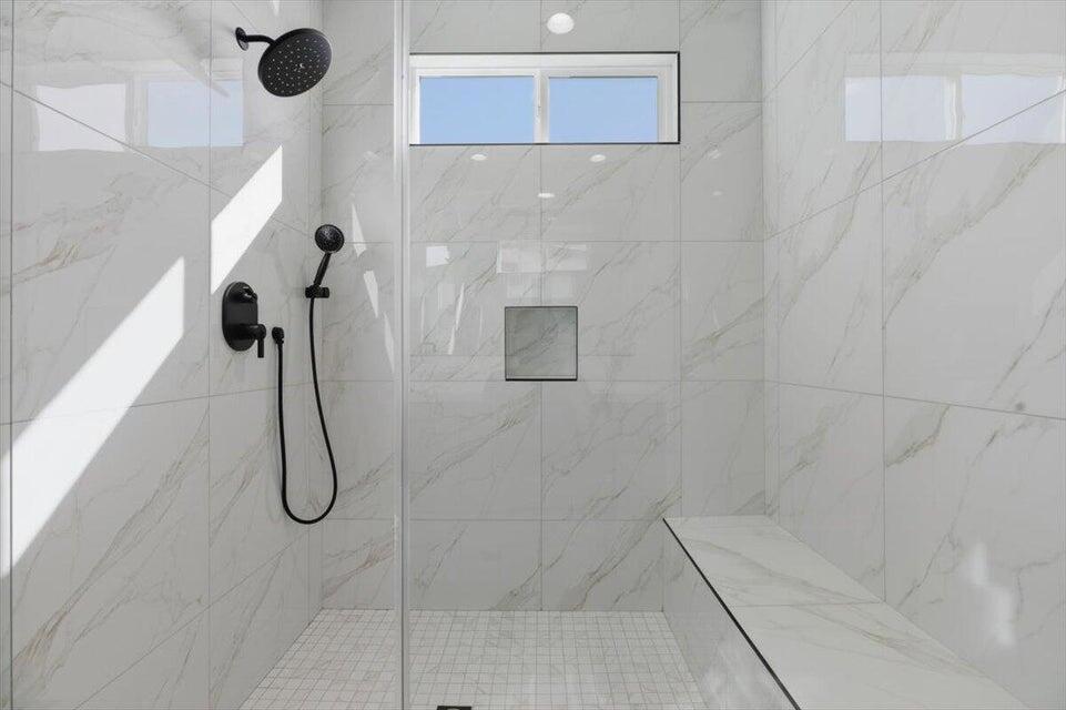https://media.crmls.org/mediaz/2ebad62c-543c-4dd7-aee6-3684e8dcb4a2.jpg?preset=X-Large