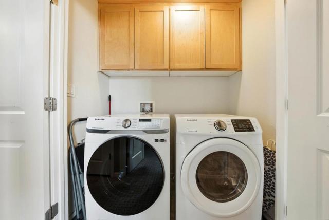 160 Sarafina Way, Gilroy CA: https://media.crmls.org/mediaz/2ebbccad-acc9-49c7-beec-fa14474a1031.jpg