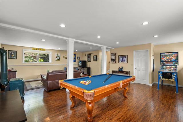17441 Blue Jay Drive, Morgan Hill CA: https://media.crmls.org/mediaz/2ebbf96e-f581-4bc4-8302-c3197e621d0b.jpg