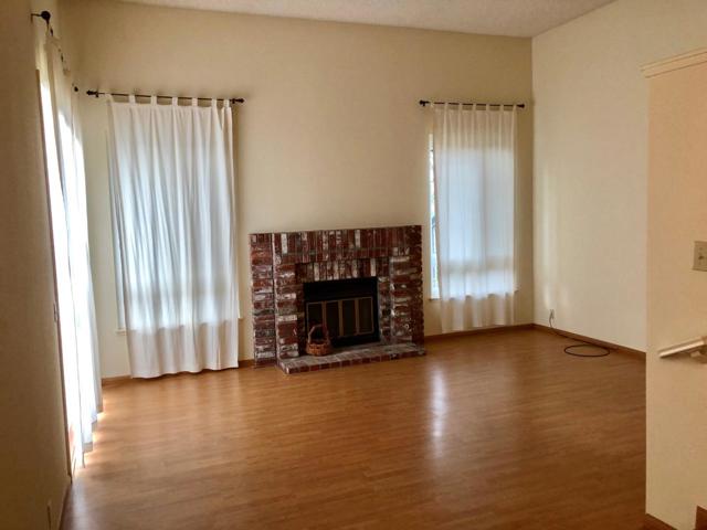 82 Crown Circle, South San Francisco CA: https://media.crmls.org/mediaz/2ebc769e-e469-4e27-a42a-c7f8f0410ff7.jpg