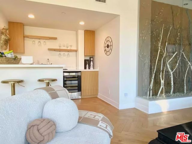 2746 Rinconia Drive, Los Angeles CA: https://media.crmls.org/mediaz/2ebc7d31-3e78-493d-9c41-11ff1fa61720.jpg