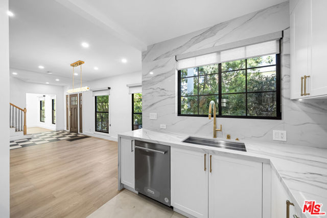 1722 N Vista Street, Los Angeles CA: https://media.crmls.org/mediaz/2ebc9b19-501b-4c51-92d2-0113ee764a0d.jpg