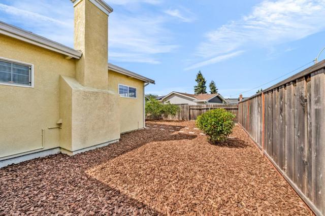 5585 Shana Street, Fremont CA: https://media.crmls.org/mediaz/2ebcdad6-196c-48f5-b6e6-cd6b9ae0bd1c.jpg