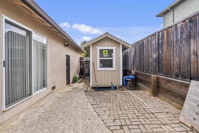 9355 Canyon Oak Road, Salinas CA: https://media.crmls.org/mediaz/2ebce57e-012b-4a32-8494-59900a13a760.jpg