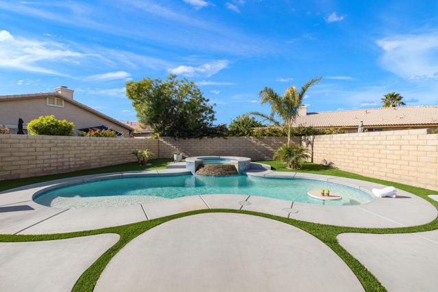 49771 Lincoln Drive, Indio CA: https://media.crmls.org/mediaz/2ebcf23a-dc5f-465f-8417-05621eb54aab.jpg