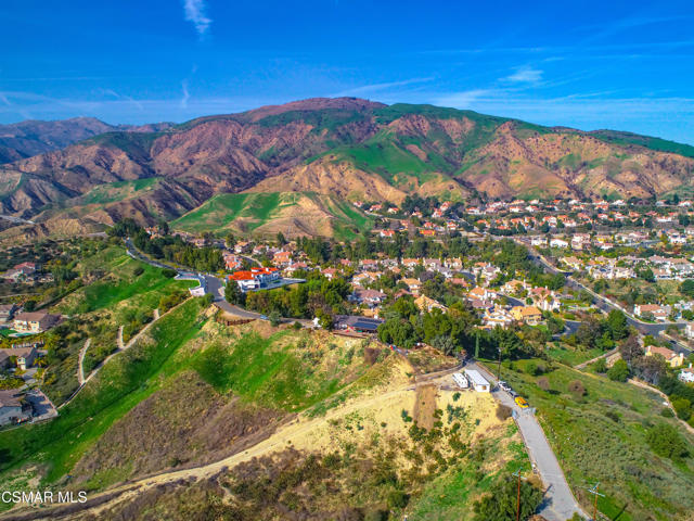 17900 Bull Canyon Road, Granada Hills CA: https://media.crmls.org/mediaz/2ebd37aa-1481-4d94-a9a0-ed1f2b4d0ef1.jpg