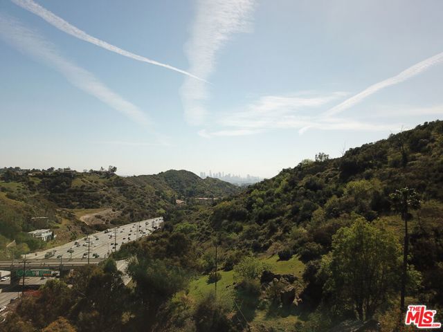 2925 N Park Center Drive, Los Angeles CA: https://media.crmls.org/mediaz/2ebd6bbe-ea4f-4723-b9bd-f426a59e01b4.jpg