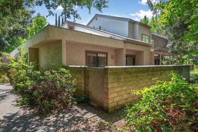 1623 Fruitwood Court, San Jose CA: https://media.crmls.org/mediaz/2ebd7c57-fffb-4251-a3ae-f6c542a85345.jpg