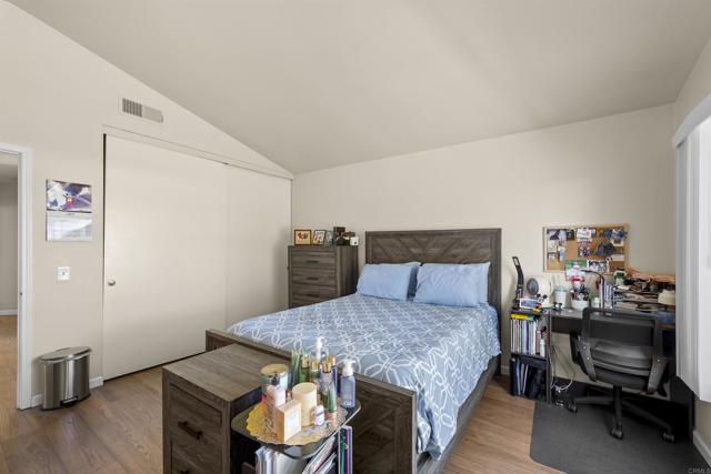 845 RIDGEWATER DR, Chula Vista CA: https://media.crmls.org/mediaz/2ebdcbd1-efb0-49f4-8e49-6c1e394f6021.jpg