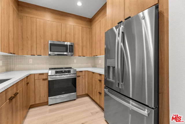 Drew Fenton | 1648 Palisades Drive Pacific Palisades CA | MLS: 7459601