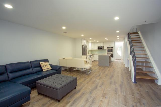 Detail Gallery Image 8 of 32 For 922 Sealane Dr #B,  Encinitas,  CA 92024 - 2 Beds | 2 Baths