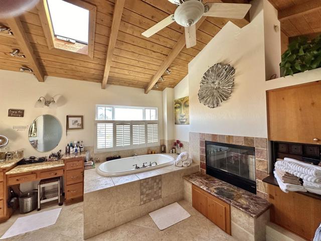 Image 43 of 51 For 823 San Luis Rey Avenue