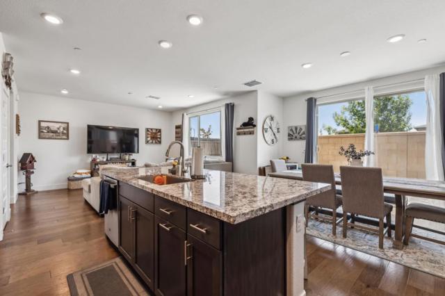 8906 Upbeat Way, Elk Grove CA: https://media.crmls.org/mediaz/2ebf0e17-e4c3-42a3-9295-9a373b4fe558.jpg