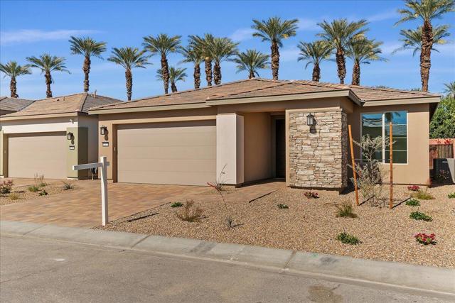 82170 San Gorgonio Drive, Indio CA: https://media.crmls.org/mediaz/2ebfbe61-ba3e-48c3-aa97-0783c8ad777f.jpg
