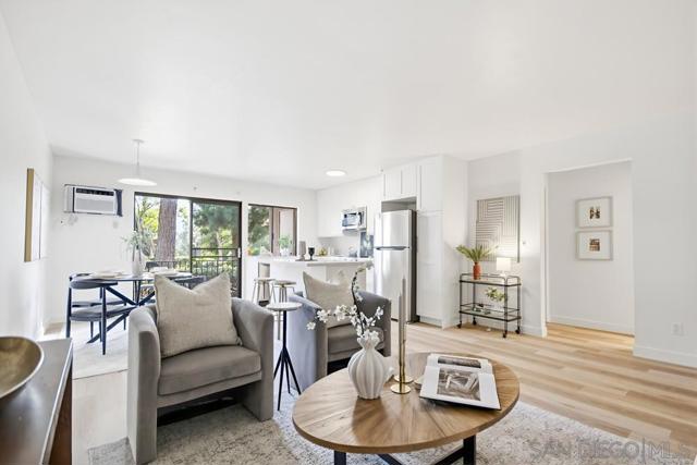 7858 Cowles Mountain Ct, San Diego CA: https://media.crmls.org/mediaz/2ec08b6e-477c-4928-a4ff-5b4b57368ca9.jpg