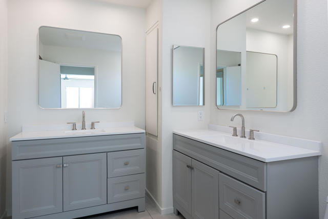 35200 Cathedral Canyon Drive, Cathedral City CA: https://media.crmls.org/mediaz/2ec0b7ca-a936-4cba-9ed5-147f735c746d.jpg