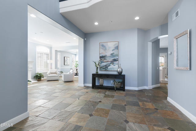 Detail Gallery Image 7 of 67 For 12428 Palmer Dr, Moorpark,  CA 93021 - 5 Beds | 5/1 Baths