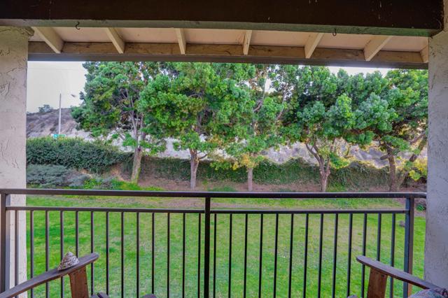 820 Encinitas Blvd, Encinitas CA: https://media.crmls.org/mediaz/2ec120a1-3ad3-43df-81a7-3b20574b2aaa.jpg