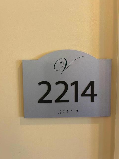 10 Crystal Springs Road, San Mateo CA: https://media.crmls.org/mediaz/2ec17bd4-bce9-4c31-8c7f-c6cec1d91031.jpg