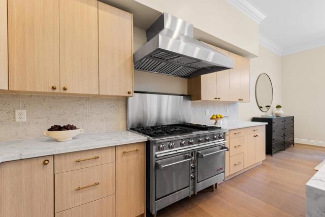 291 Atherton Avenue, Atherton CA: https://media.crmls.org/mediaz/2ec1a2dc-64e0-4a99-90d0-5635635c0d7e.jpg