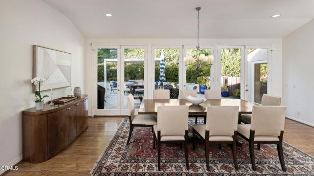 1460 Virginia Road, San Marino CA: https://media.crmls.org/mediaz/2ec23a19-761a-48e3-a2cd-640ba4587636.jpg