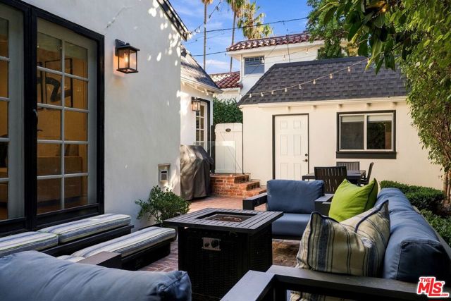 8266 Clinton Street photo 29