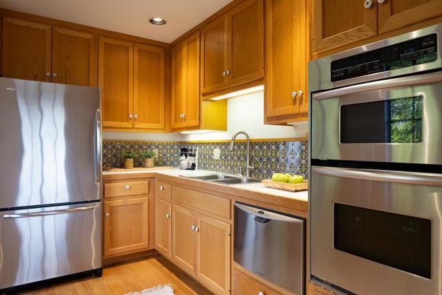 0 Carmelo 5 SE Ocean Avenue, Carmel CA: https://media.crmls.org/mediaz/2ec2f400-5ee5-4db7-b27e-b046cf717f15.jpg
