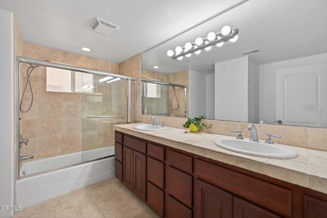 Detail Gallery Image 45 of 57 For 264 Hollywood Bld, Oxnard,  CA 93035 - 4 Beds | 3 Baths