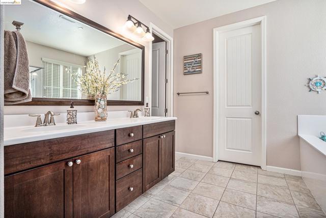 Image 13 of 24 For 3152 Jordan Way