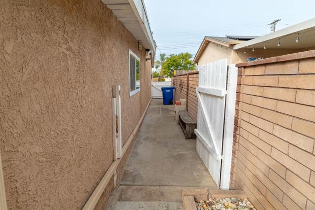 Detail Gallery Image 26 of 39 For 1611 Richandave Ave, El Cajon,  CA 92019 - 4 Beds | 2/1 Baths