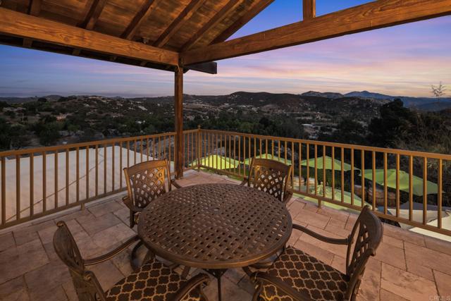 18351 WOODS HILL, Ramona CA: https://media.crmls.org/mediaz/2ec4518e-e129-4ed2-84d3-dd91c182112c.jpg