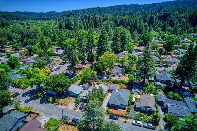 243 Ada Avenue, Felton CA: https://media.crmls.org/mediaz/2ec4a666-6fff-4cc8-a734-81f23ea4e0b0.jpg