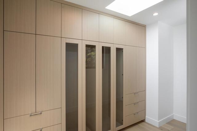 3618 Laguna Avenue, Palo Alto CA: https://media.crmls.org/mediaz/2ec4c09f-d3d1-40f4-8c1b-951b8c0b4b57.jpg