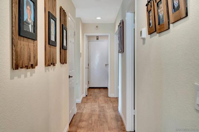 15628 Via Marchena, San Diego CA: https://media.crmls.org/mediaz/2ec51f71-76cd-4351-a20c-af292e8a45b1.jpg