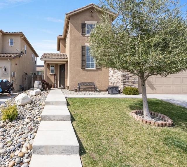 1618 Lily Court, Hollister CA: https://media.crmls.org/mediaz/2ec57ee6-46db-49df-a02f-37839adf9cf9.jpg