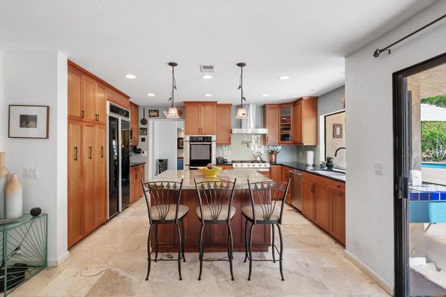13414 Calle Colina, Poway CA: https://media.crmls.org/mediaz/2ec62056-d1c8-45f5-8d5d-f45577d1f903.jpg